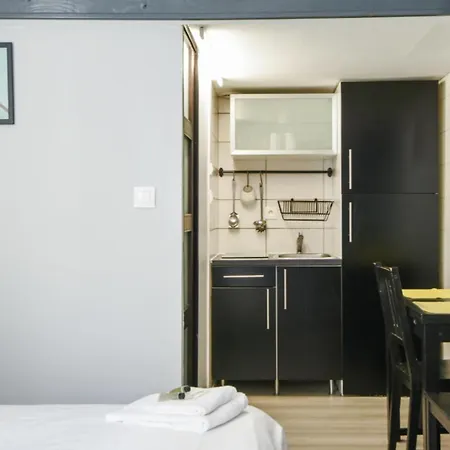 Bright Studio Close To The Stations In Central - Welkeys ليل