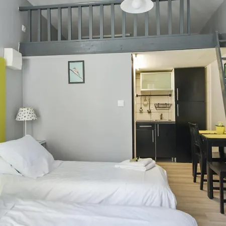 Bright Studio Close To The Stations In Central - Welkeys *